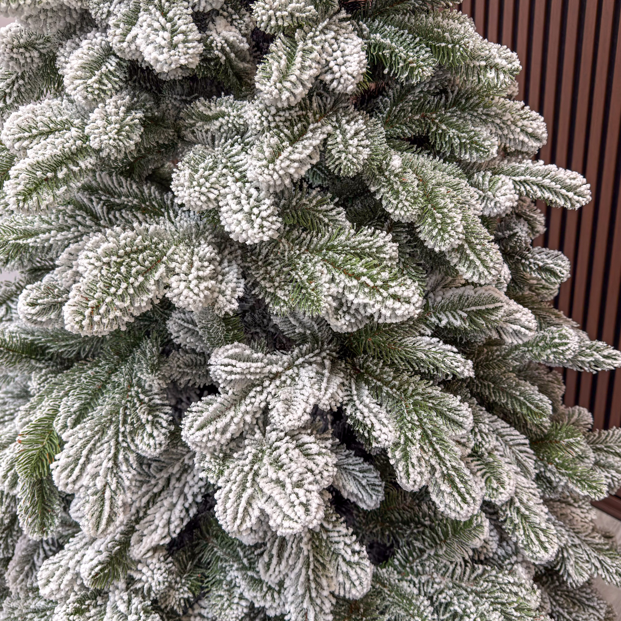 Műfenyő Sersimo Lore d’Neige Elite, havas, 2D+3D kevert ágakkal, 200 cm - Image 12