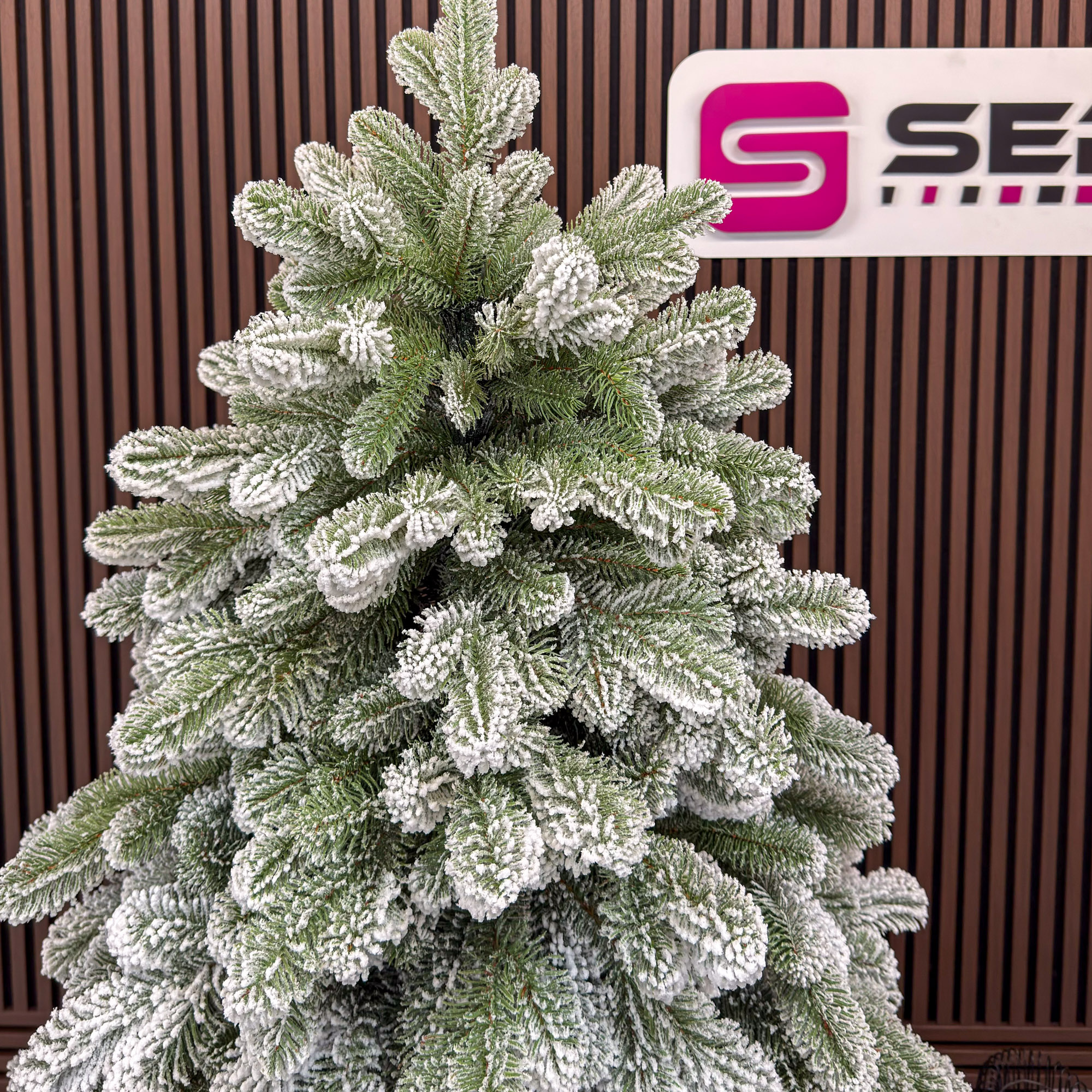 Műfenyő Sersimo Lore d’Neige Elite, havas, 2D+3D kevert ágakkal, 200 cm - Image 13