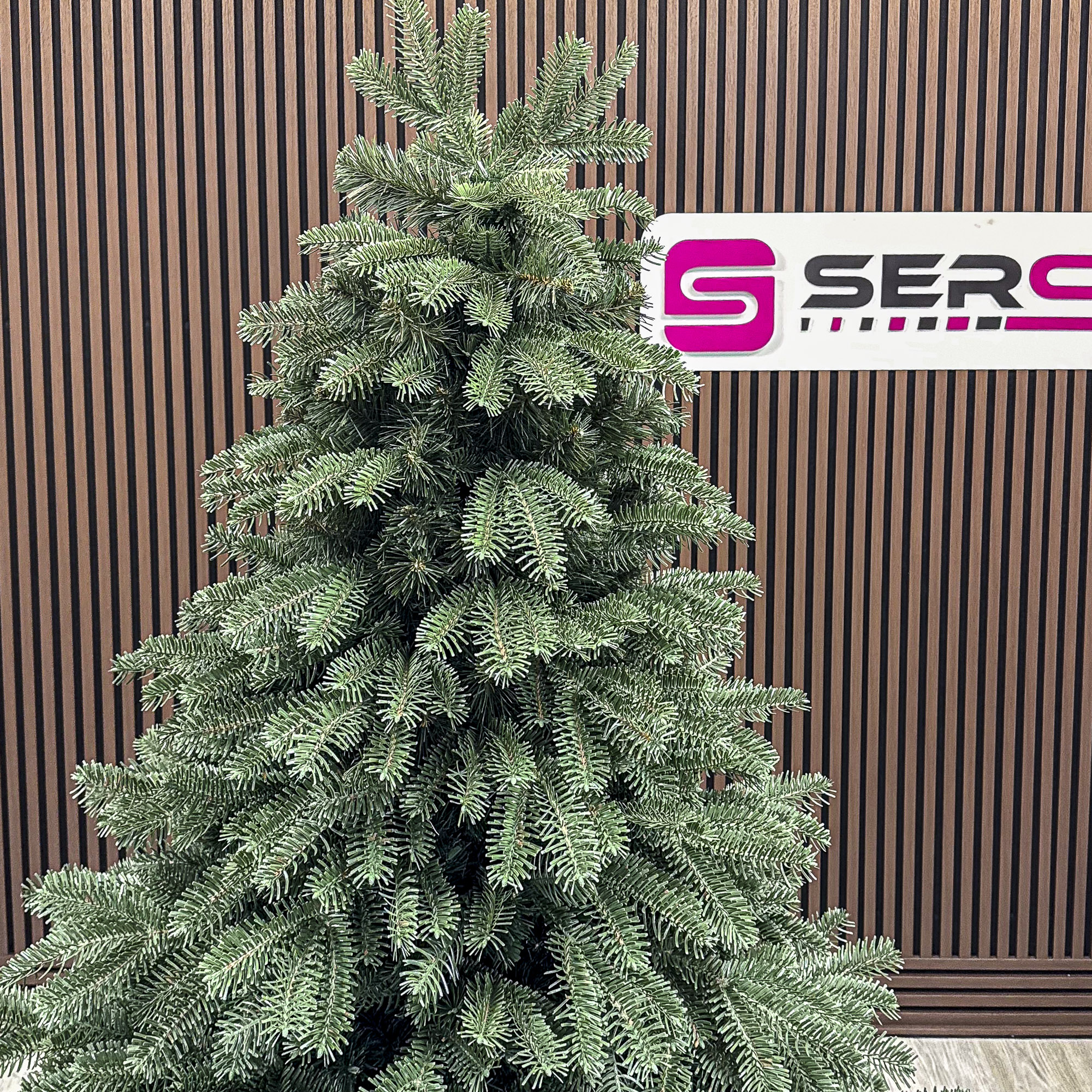 Műfenyő Christmas Deluxe by Sersimo, Norvégia zöld, 2D+3D mix, 210 cm - Image 19