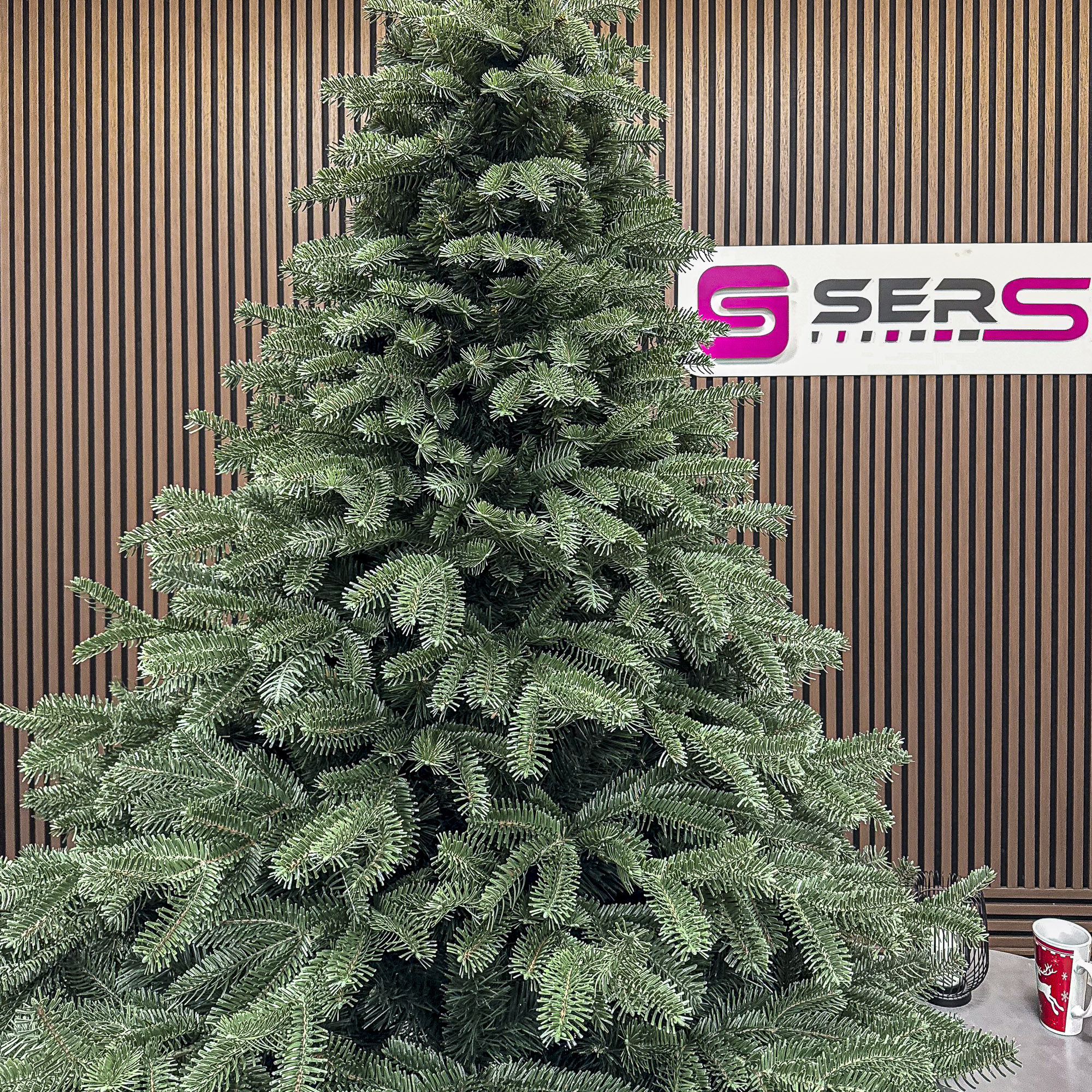 Műfenyő Christmas Deluxe by Sersimo, Norvégia zöld, 2D+3D mix, 210 cm - Image 10