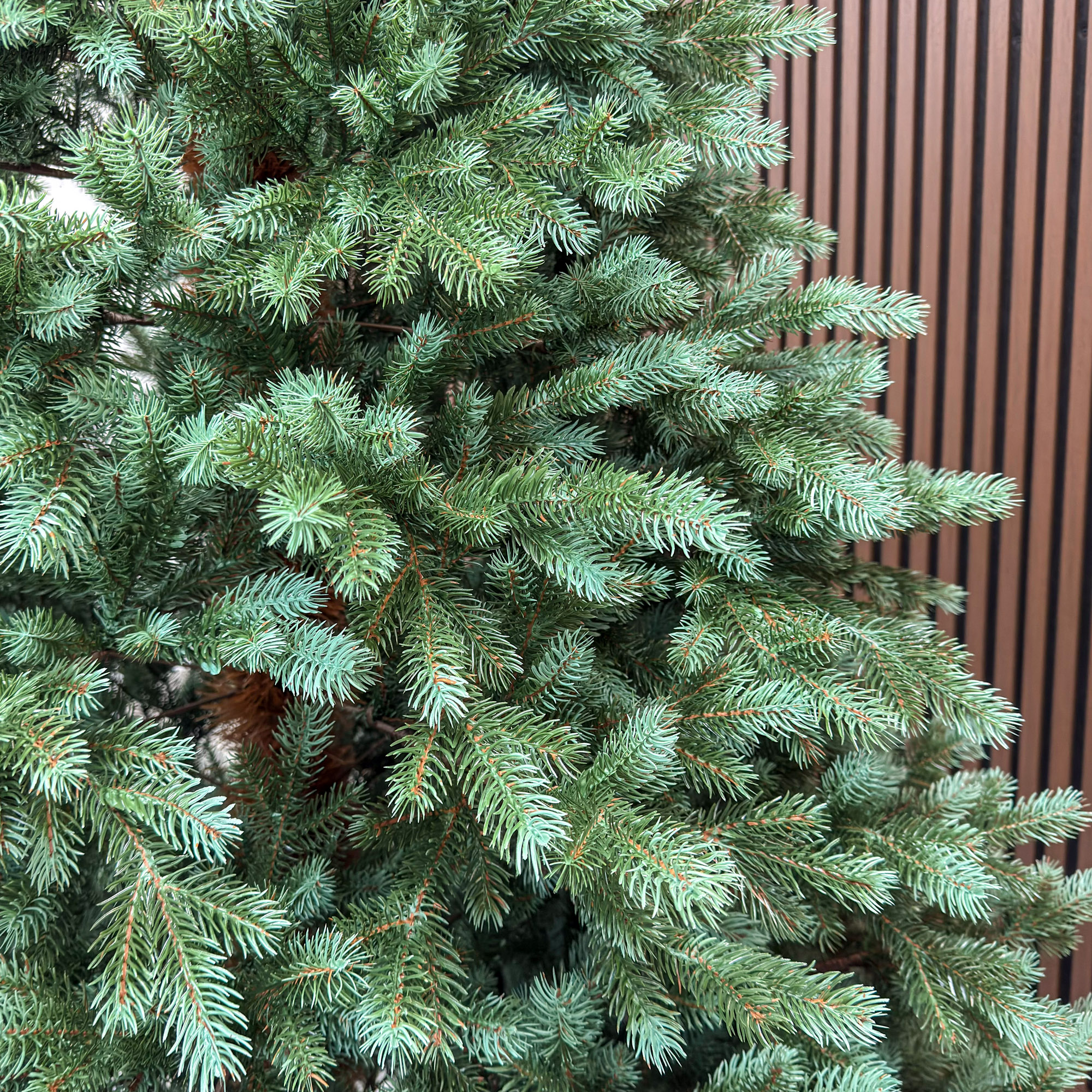 Brad artificial Sersimo, Scandinavia, verde cu varfuri argintii, integral 3D, 210 cm - Image 5